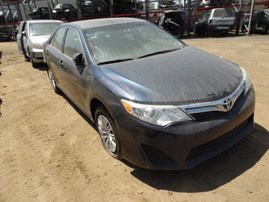 2014 TOYOTA CAMRY LE 4DR BLUE 2.5 AT Z19605